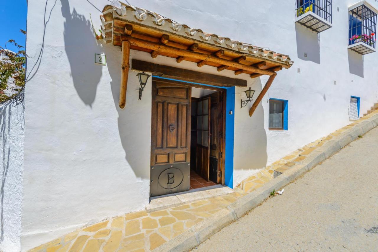 Holiday Home El Pilarillo Piscina Compartida Alcaucin Exterior photo